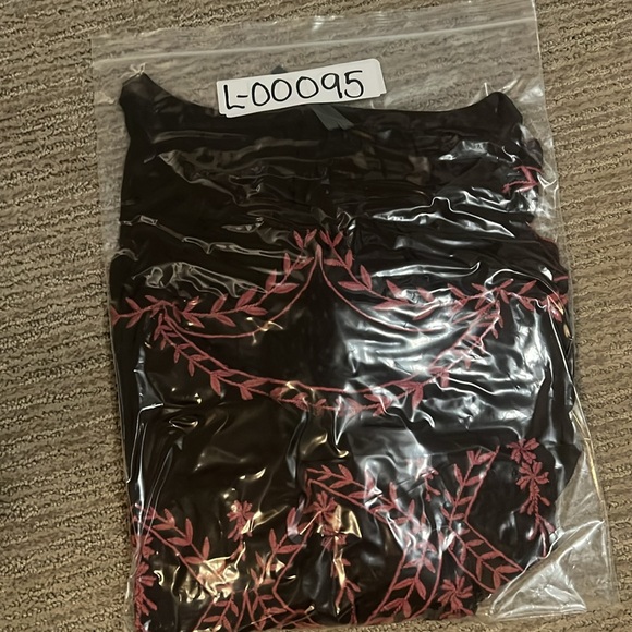 Anthropologie Long Sleeve Appliqué Women’s Blouse M NEW! - Picture 13 of 13